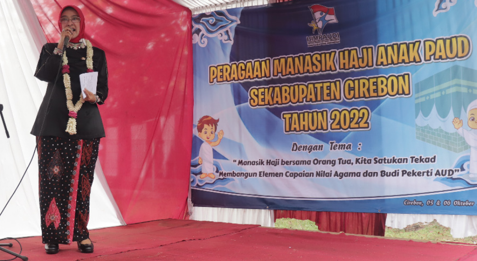 Wabup Ayu Membuka Peragaan Manasik Haji Anak PAUD se-Kabupaten Cirebon Tahun 2022