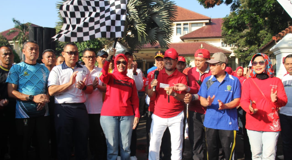 Bupati Imron Ajak Warga Tetap Hidup Sehat Agar Bisa Ikut Membangun Kabupaten Cirebon