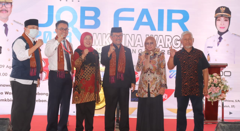 Job Fair di SMK Bina Warga Mampu Tekan Angka Pengangguran di Kabupaten Cirebon
