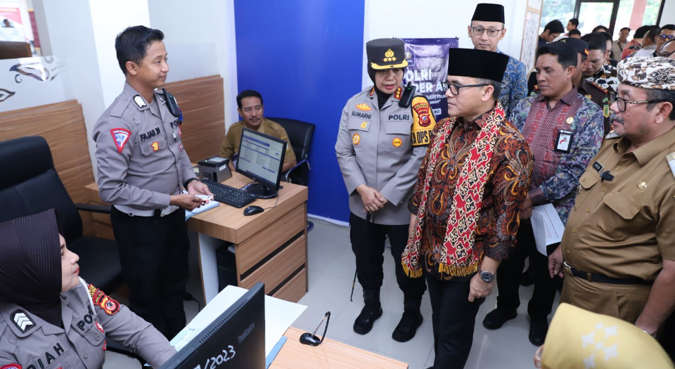 Kunjungi MPP Kab. Cirebon, Menteri PANRB Dorong Layanan Berdampak dan Tidak Berbelit