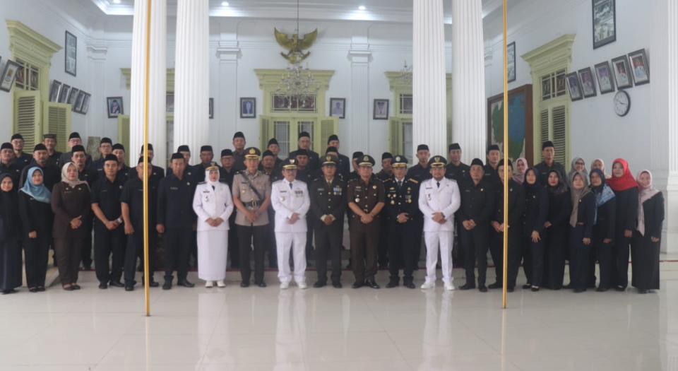 Bupati Imron Lantik 51 Pejabat di Lingkungan Pemerintah Kabupaten Cirebon