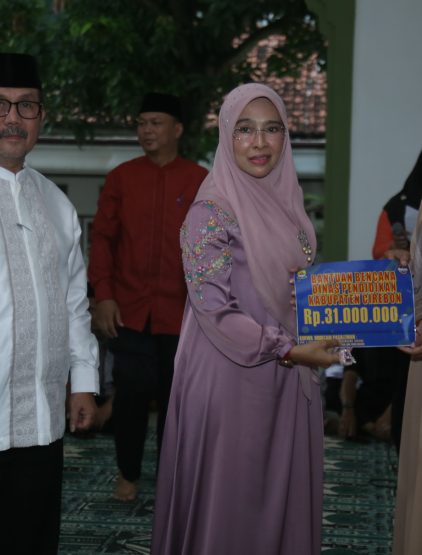 Tarawih Keliling Bupati Cirebon dan Forkopimda Bersama Masyarakat Kecamatan Pasaleman