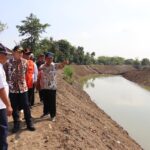 Pemkab Cirebon Tinjau Kondisi Sungai Guna Pencegahan Banjir